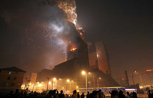 Pożar nowego wieżowca CCTV w Pekinie
