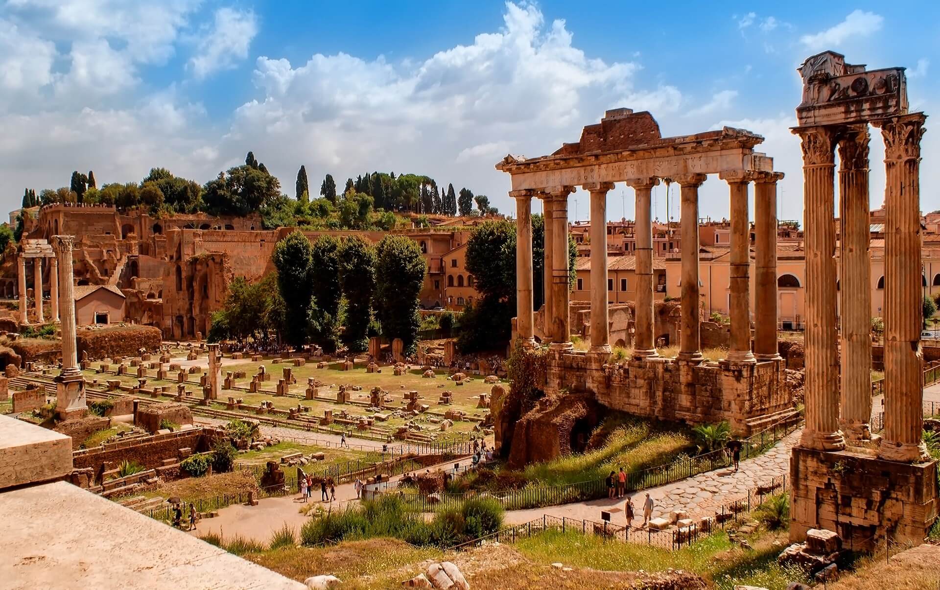 forum-romanum-staro-ytny-plac-w-centrum-rzymu