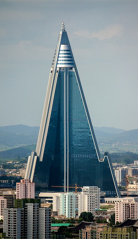 Ryugyong Hotel - a new description of the building