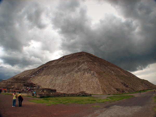 Researchers opened a cave at Teotihuacan