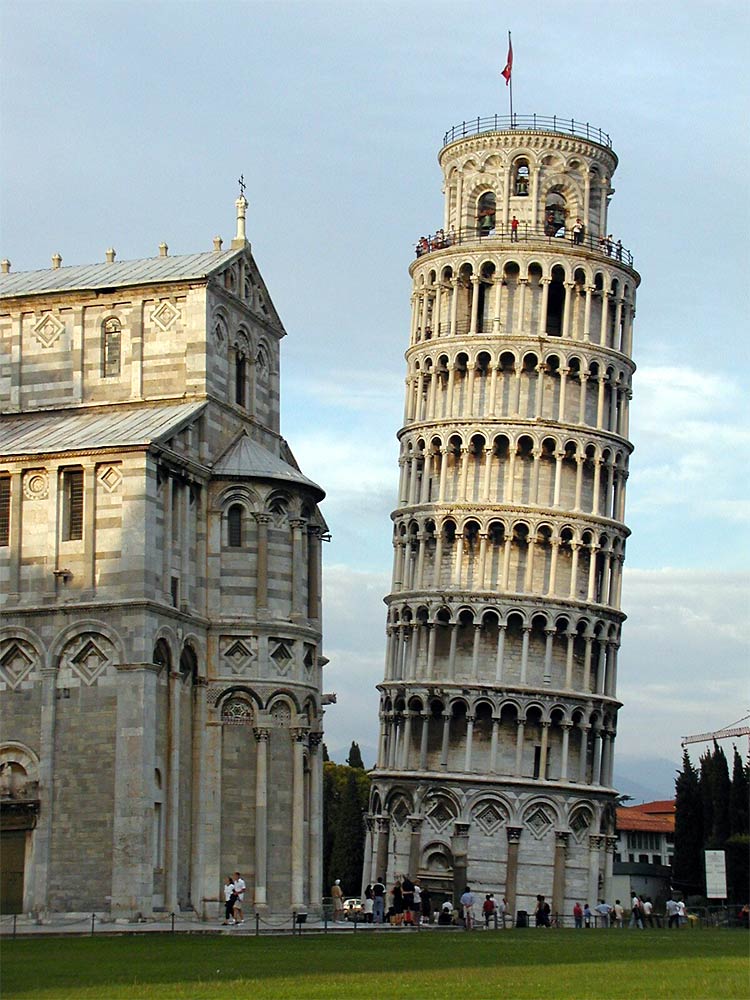 The Leaning Tower after 20 years again without scaffolding
