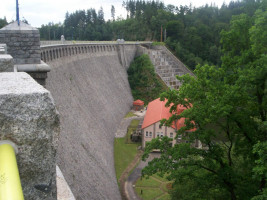 Pilchowice Dam by Platanacero