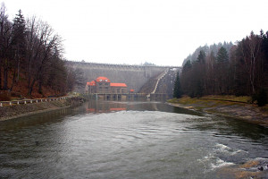 Pilchowice Dam by Paweł Kuźniar